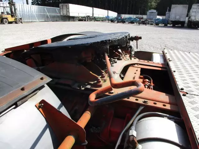 平成14年09月中古大型トラクタヘッド日産UDニッサンディーゼルの画像10