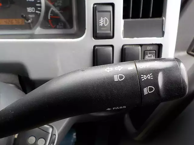 平成22年10月中古中型冷凍バン・ウィングいすゞいすゞの画像19