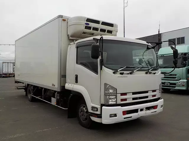 平成22年10月中古中型冷凍バン・ウィングいすゞいすゞの画像3