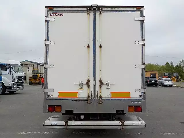 平成22年10月中古中型冷凍バン・ウィングいすゞいすゞの画像6