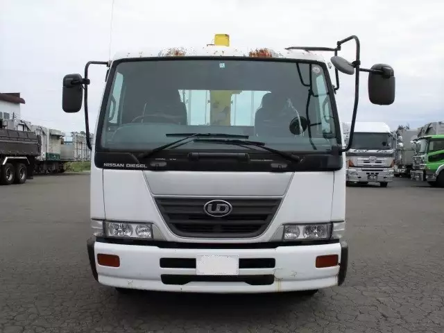 平成13年10月中古中型日産UDニッサンディーゼルの画像2