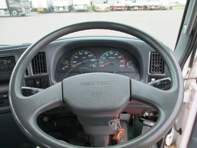平成13年10月中古中型日産UDニッサンディーゼルの画像24