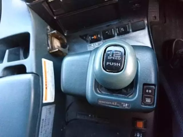 平成15年06月中古大型トラクタヘッド日産UDニッサンディーゼルの画像25