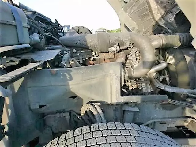 平成15年06月中古大型トラクタヘッド日産UDニッサンディーゼルの画像31