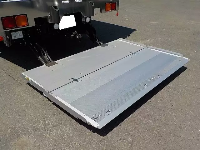 平成30年04月中古中型冷凍バン・ウィングいすゞいすゞの画像14