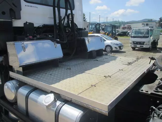 平成26年12月中古大型トラクタヘッド日産UDUDトラックスの画像11