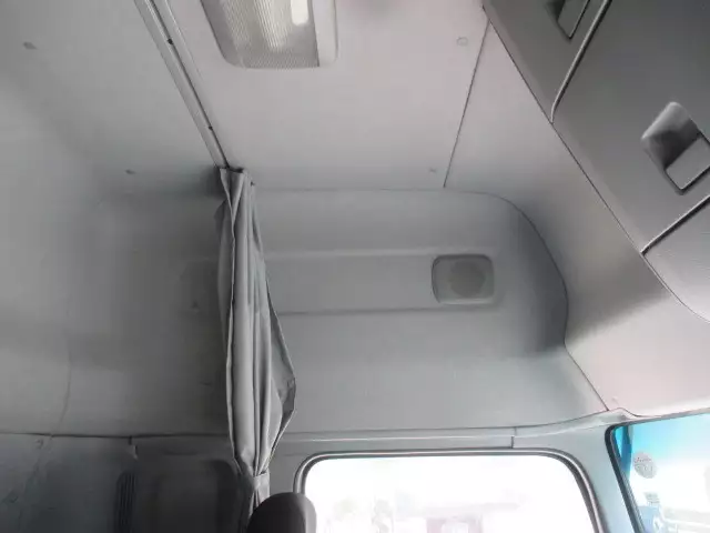 平成26年12月中古大型トラクタヘッド日産UDUDトラックスの画像35