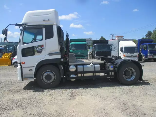 平成26年12月中古大型トラクタヘッド日産UDUDトラックスの画像8