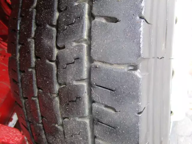 平成24年03月中古大型トラクタヘッド日野日野の画像9