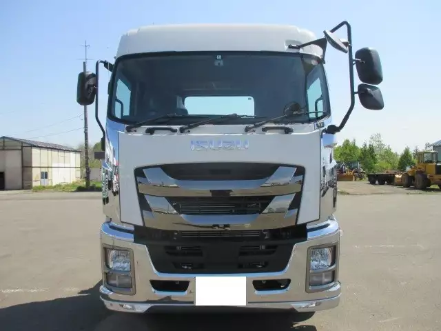平成29年10月中古大型トラクタヘッドいすゞギガの画像2