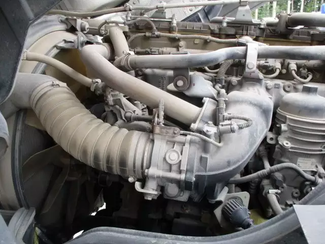 平成28年12月中古大型トラクタヘッド三菱ふそう三菱の画像32