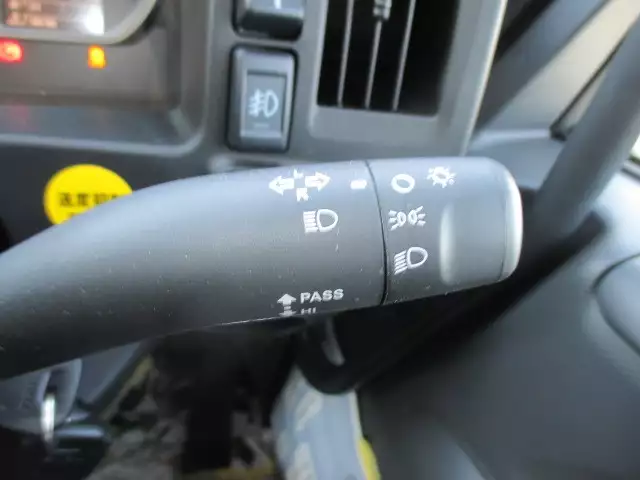 平成30年04月中古大型トラクタヘッドいすゞギガの画像18