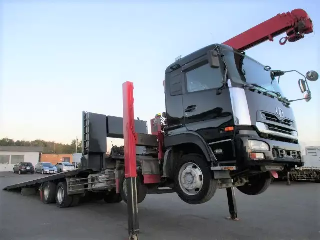 平成22年03月中古大型日産UDクオンの画像3