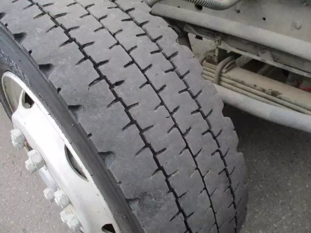 平成22年03月中古大型日産UDクオンの画像9