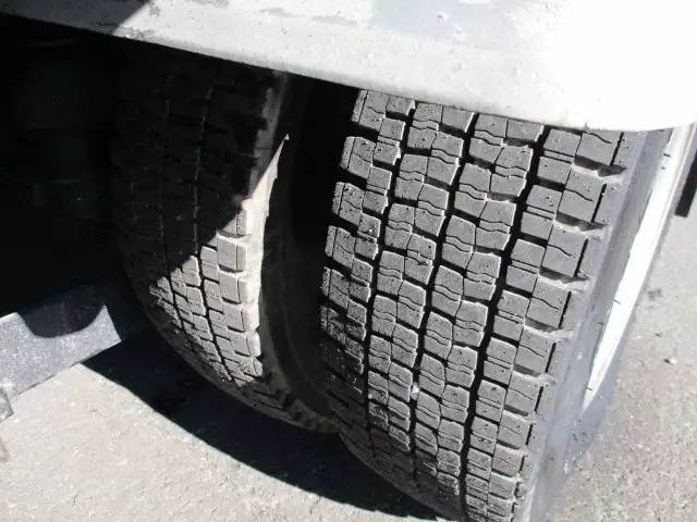 平成12年09月中古中型いすゞフォワードの画像12