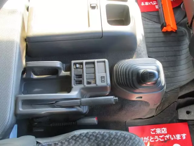 平成12年09月中古中型いすゞフォワードの画像39