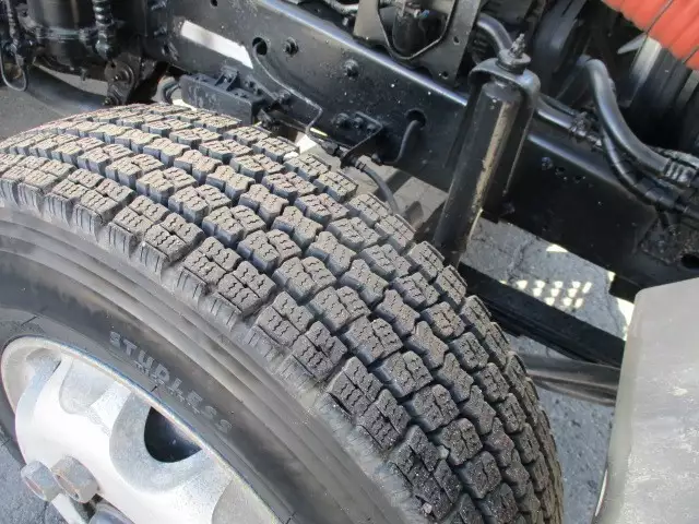 平成12年09月中古中型いすゞフォワードの画像9