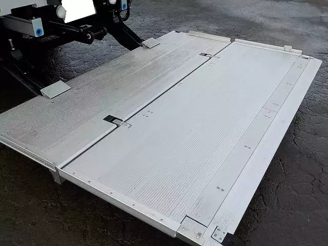 令和02年09月中古中型いすゞいすゞの画像18