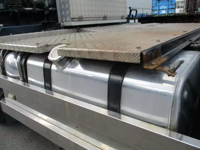 平成25年09月中古大型トラクタヘッドいすゞギガの画像24