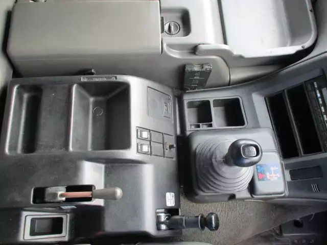 平成25年09月中古大型トラクタヘッドいすゞギガの画像33