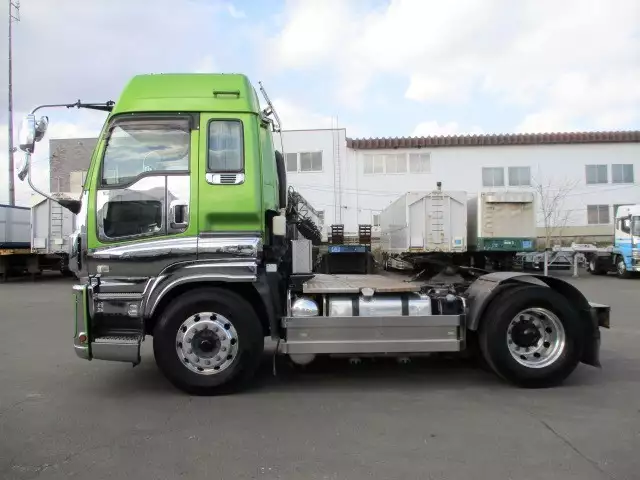 平成25年09月中古大型トラクタヘッドいすゞギガの画像7