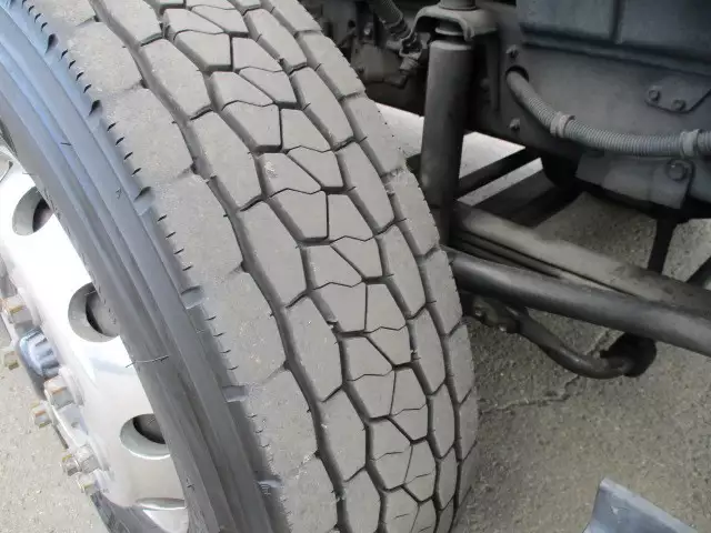 平成25年09月中古大型トラクタヘッドいすゞギガの画像9