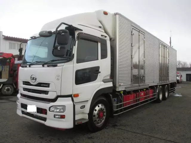 平成22年10月中古大型冷凍バン・ウィング日産UDクオンの画像1