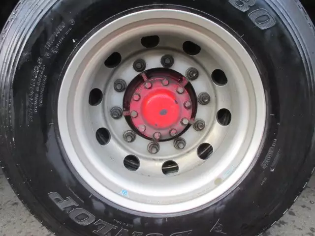 平成22年10月中古大型冷凍バン・ウィング日産UDクオンの画像12