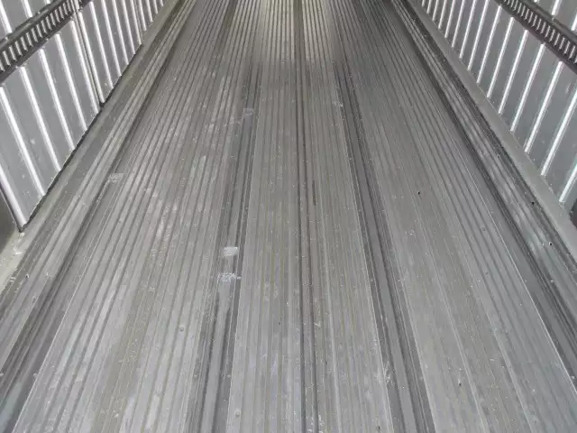 平成22年10月中古大型冷凍バン・ウィング日産UDクオンの画像25