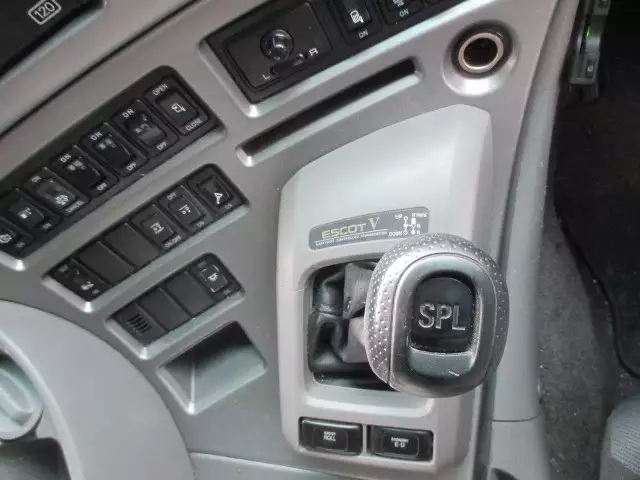 平成22年10月中古大型冷凍バン・ウィング日産UDクオンの画像38