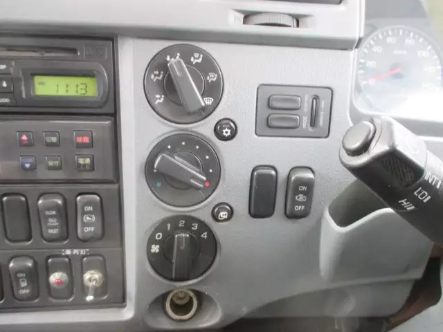 平成24年04月中古小型冷凍バン・ウィング三菱ふそう三菱の画像36