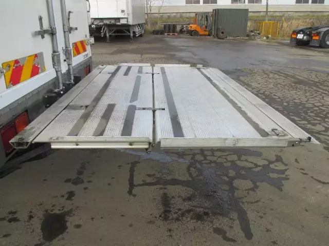 平成24年04月中古小型冷凍バン・ウィング三菱ふそう三菱の画像43