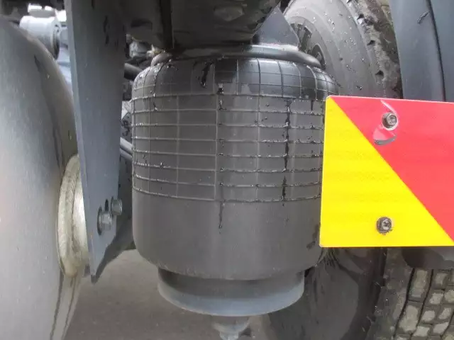 平成28年10月中古大型トラクタヘッド日産UDUDトラックスの画像14