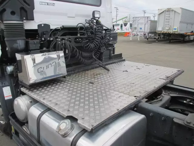 平成28年10月中古大型トラクタヘッド日産UDUDトラックスの画像15