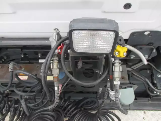 平成28年10月中古大型トラクタヘッド日産UDUDトラックスの画像16