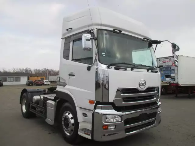 平成28年10月中古大型トラクタヘッド日産UDUDトラックスの画像3