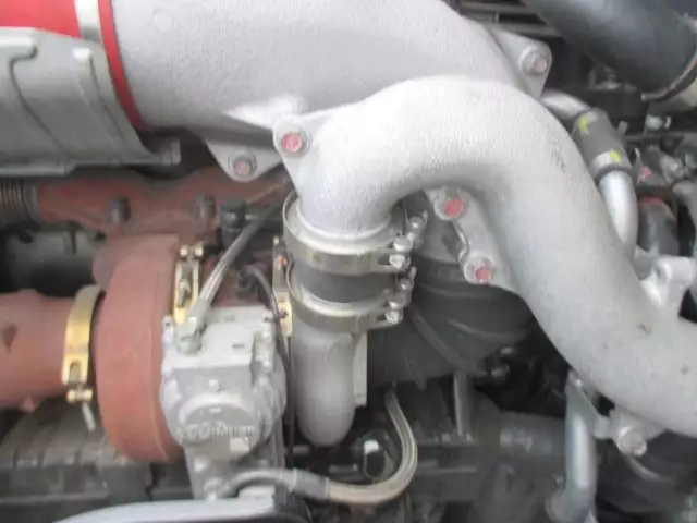 平成28年10月中古大型トラクタヘッド日産UDUDトラックスの画像25