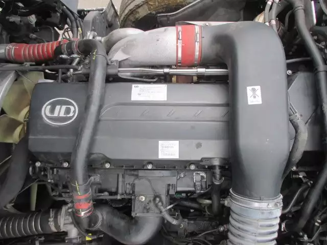 平成28年10月中古大型トラクタヘッド日産UDUDトラックスの画像27