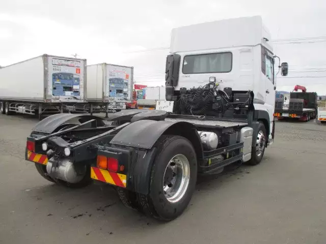 平成28年10月中古大型トラクタヘッド日産UDUDトラックスの画像8
