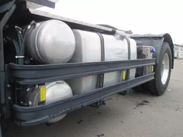 平成28年10月中古大型トラクタヘッド日産UDUDトラックスの画像10