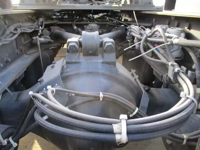 平成28年11月中古大型トラクタヘッド日産UDクオンの画像15