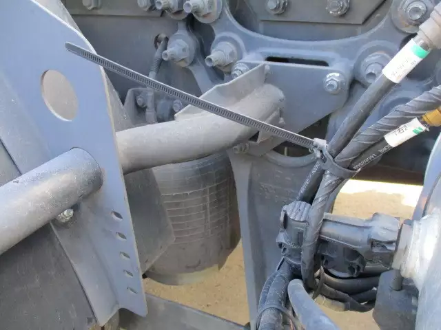 平成28年11月中古大型トラクタヘッド日産UDクオンの画像16