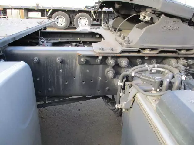平成28年11月中古大型トラクタヘッド日産UDクオンの画像19