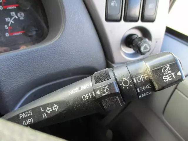 平成28年11月中古大型トラクタヘッド日産UDクオンの画像26