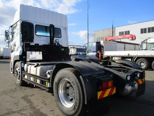 平成28年11月中古大型トラクタヘッド日産UDクオンの画像7