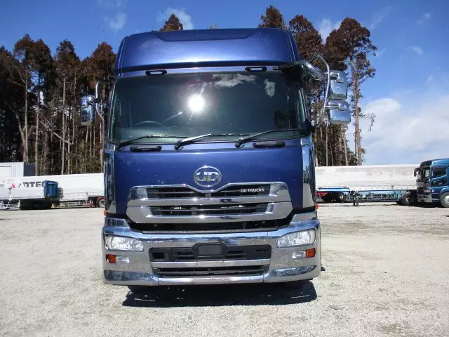 平成27年05月中古大型トラクタヘッド日産UDUDトラックスの画像2