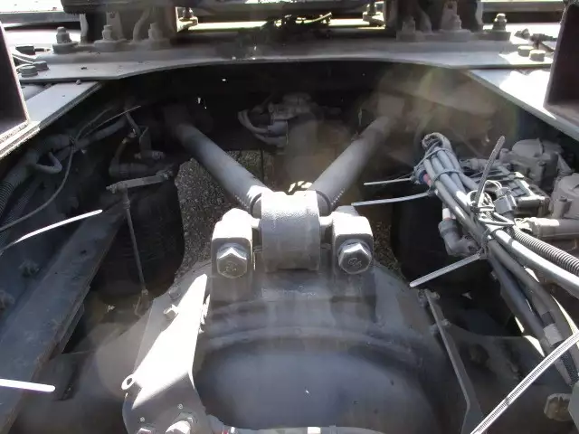 平成27年05月中古大型トラクタヘッド日産UDUDトラックスの画像15