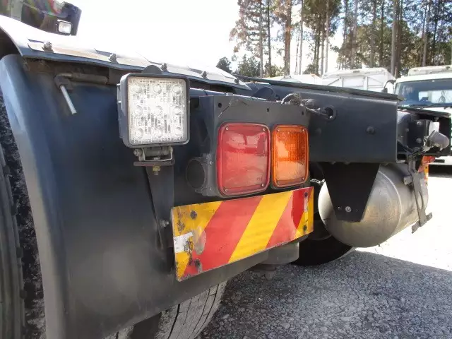 平成27年05月中古大型トラクタヘッド日産UDUDトラックスの画像16