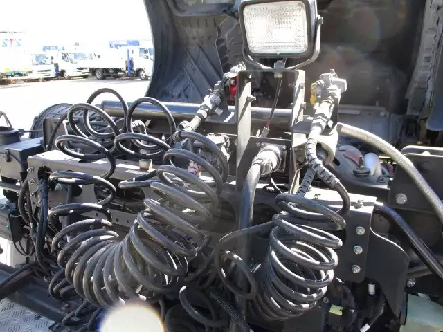 平成27年05月中古大型トラクタヘッド日産UDUDトラックスの画像20