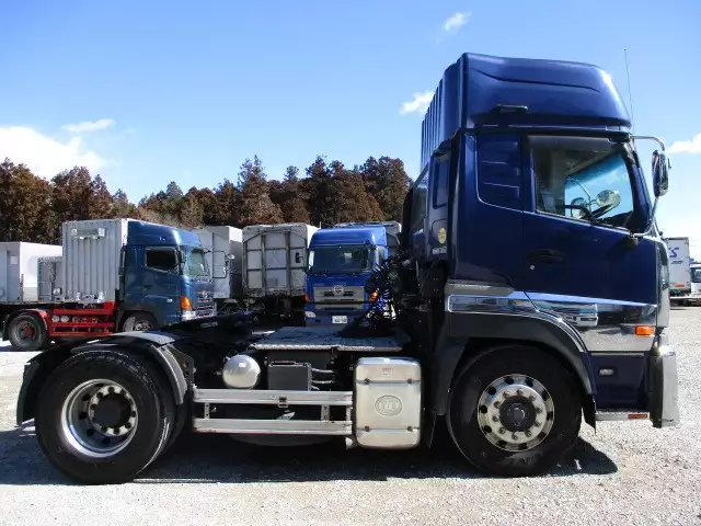 平成27年05月中古大型トラクタヘッド日産UDUDトラックスの画像4